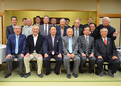 済・関大７月号・池田支部倉田氏を祝う会写真.jpg