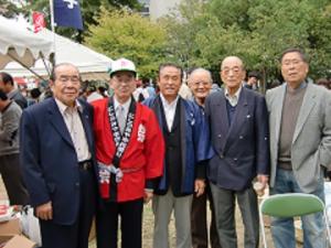 にしのみや市民祭り市長支部長顧問の皆さん.JPGのサムネイル画像